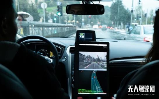英特爾全力押注自動駕駛出租車業務