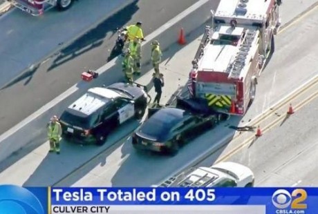 去年加州特斯拉車禍，NTSB指自動駕駛和司機失誤系元兇