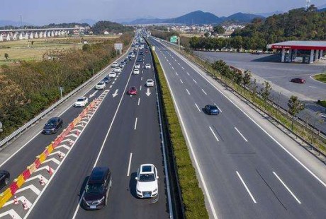 交通部就自動(dòng)駕駛公路設(shè)施技術(shù)規(guī)范征求意見