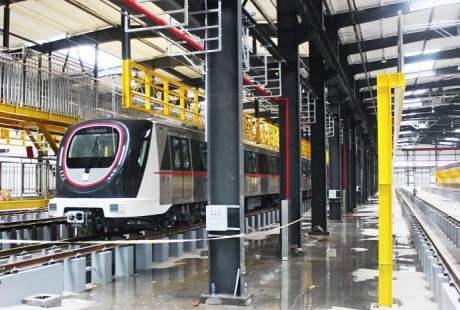 首列全自動(dòng)無人駕駛列車運(yùn)抵太原地鐵2號(hào)線